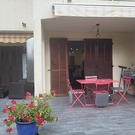Agay Le Pti Bonheur 60M2 Rez De Jardin, En Bord De Mer Saint-Raphaël Kültér fotó